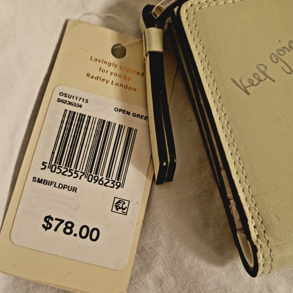 Dog-Themed Cream Wallet - Picture 2 of 7